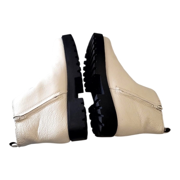 ZODIAC SHILOH,  IVORY LEATHER CHELSEA ANKLE BOOT.  NEW, 8.5 - Picture 4 of 13